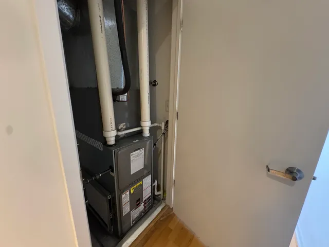 $289,900 | 1740 Oak Avenue, Unit 409, Evanston, IL 60201