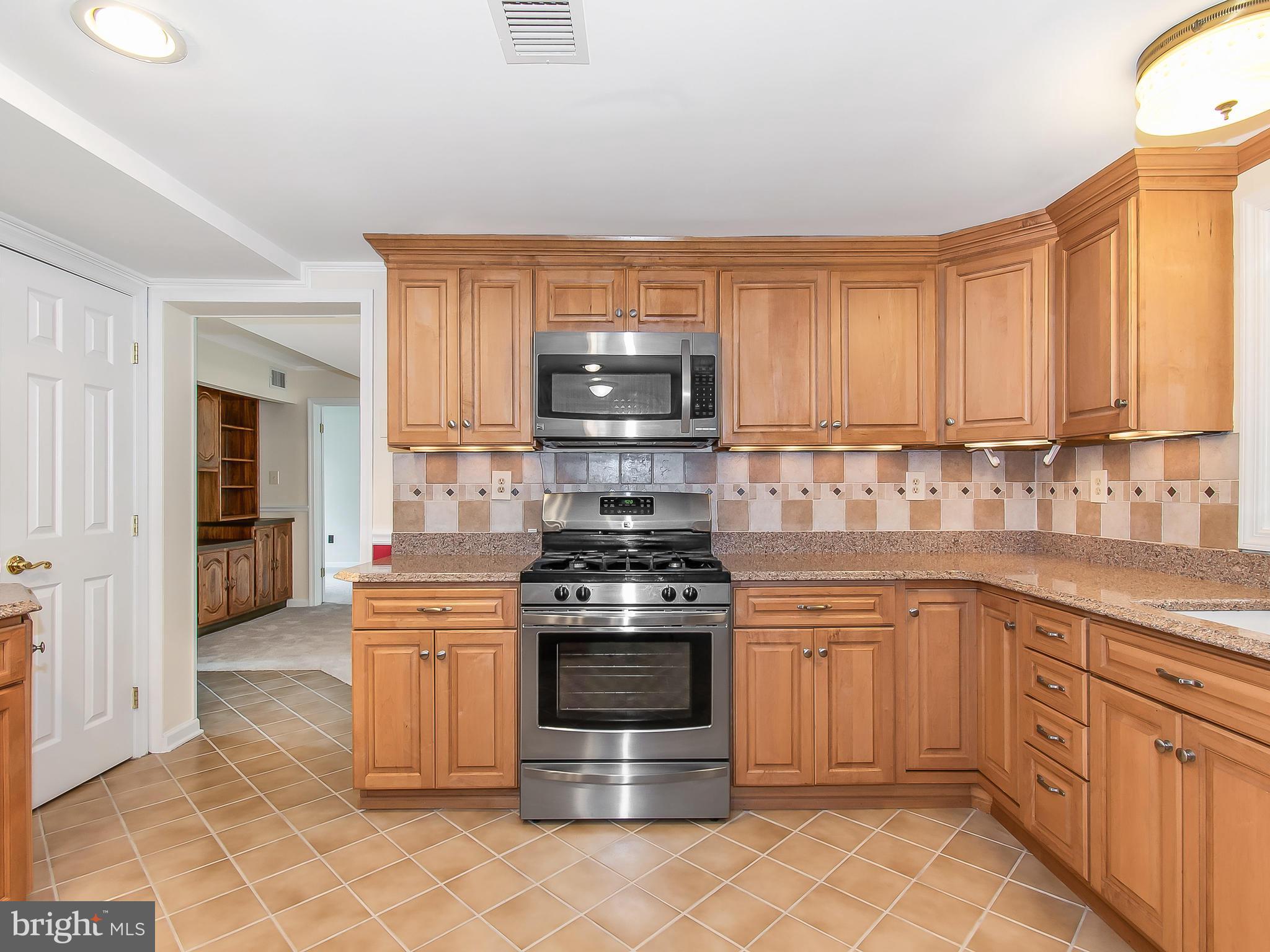 2226 Dairy Farm Road Odenton, MD 21113 - Photo 4 of 30 Kitchen