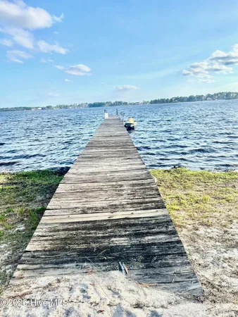 $525,000 | 554 North Horsepen Drive, Harrells, NC 28444