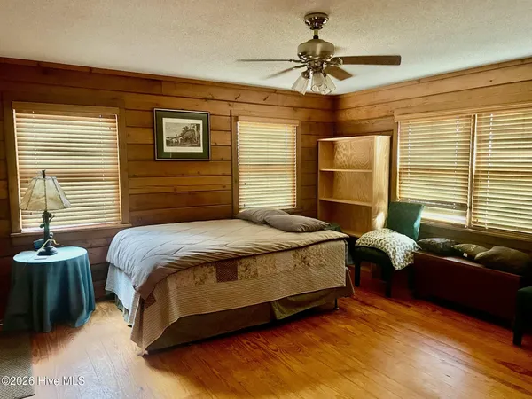 $525,000 | 554 North Horsepen Drive, Harrells, NC 28444