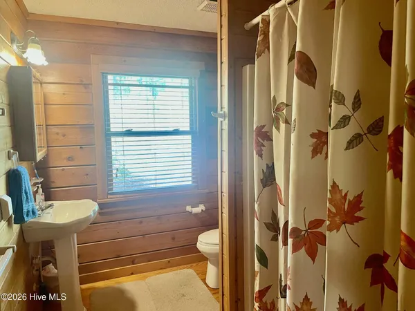 $525,000 | 554 North Horsepen Drive, Harrells, NC 28444