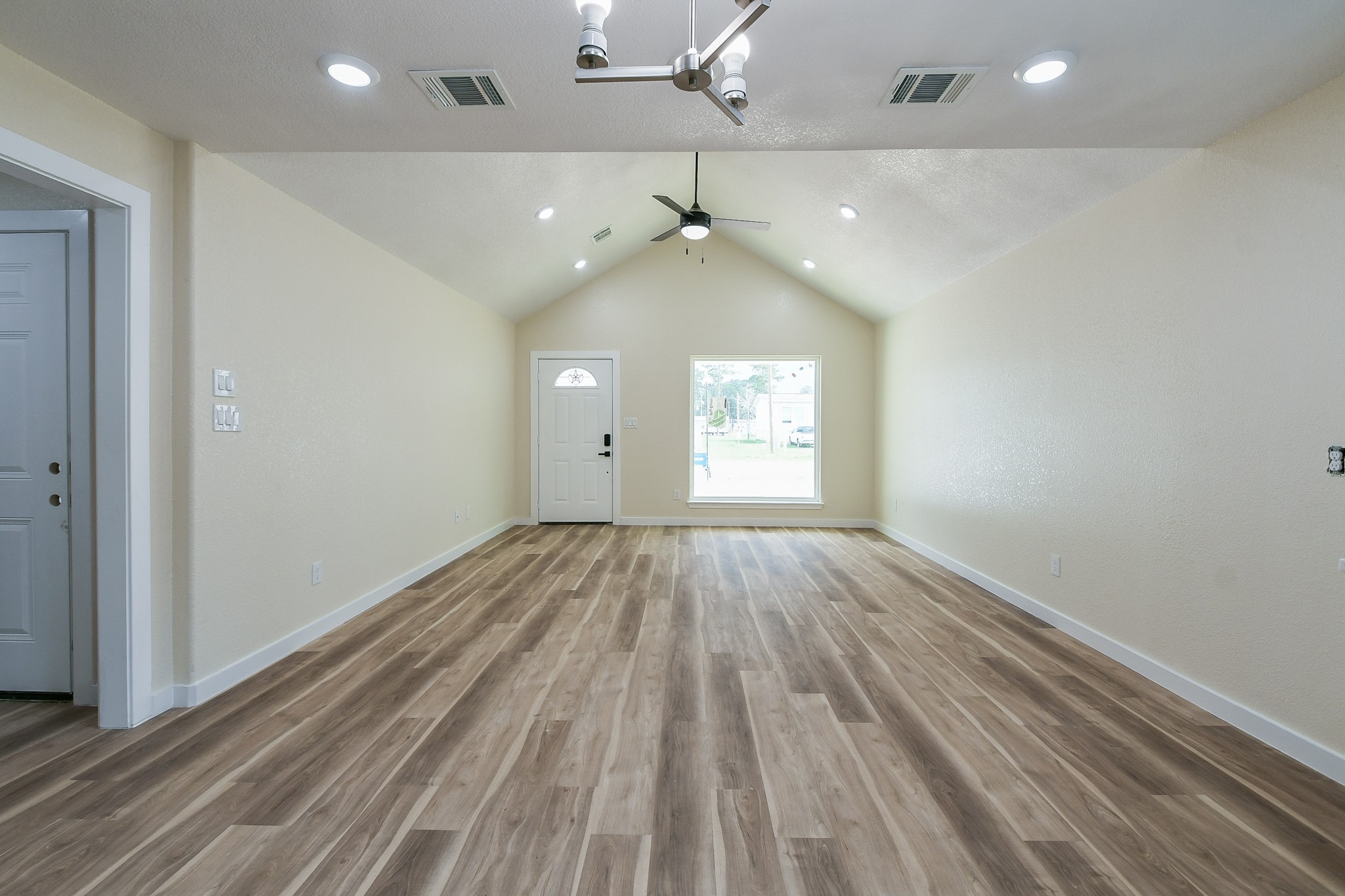 18715 Ratho Court Conroe, TX 77306 - Photo 11 of 29