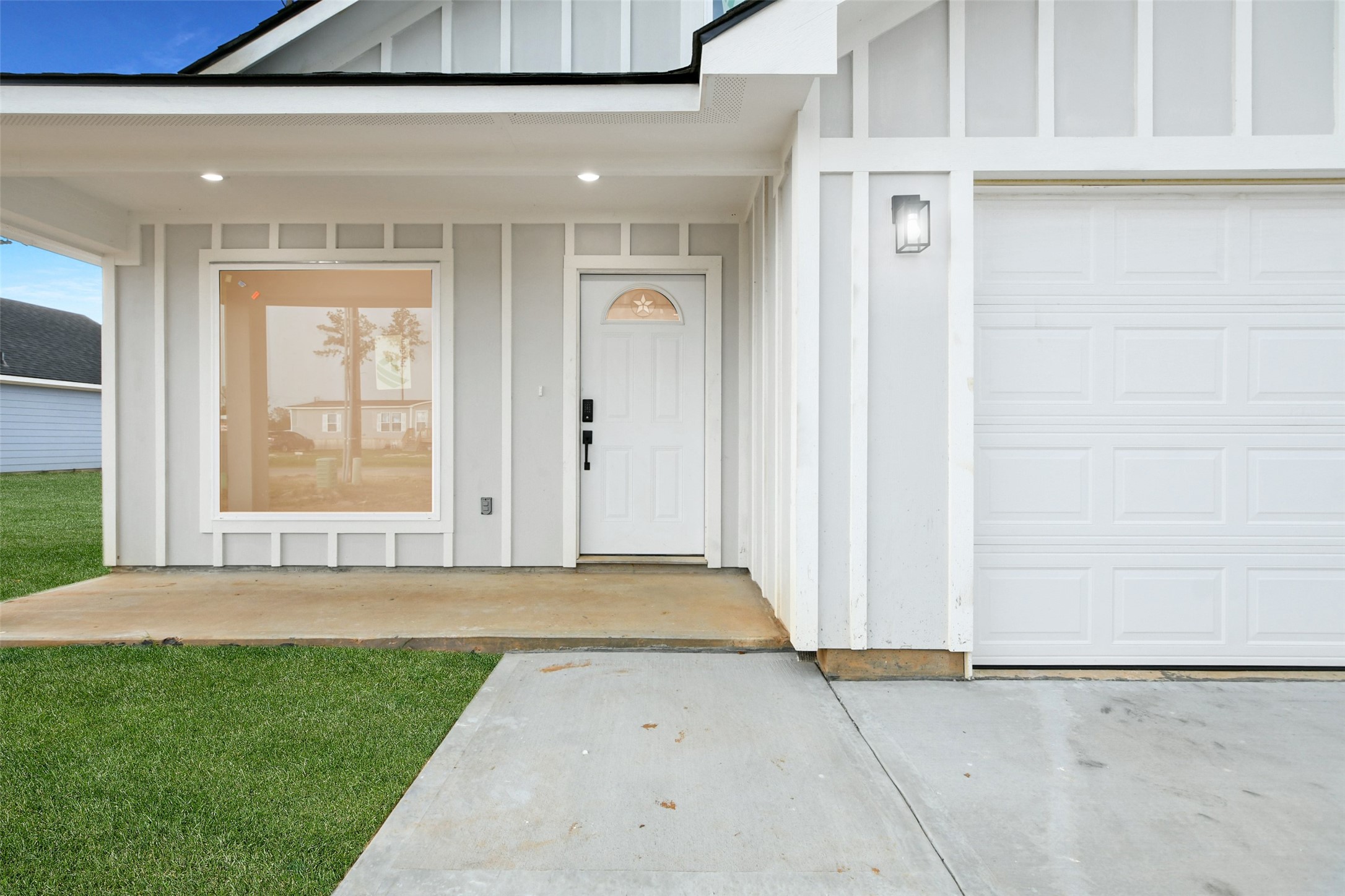 18715 Ratho Court Conroe, TX 77306 - Photo 2 of 29