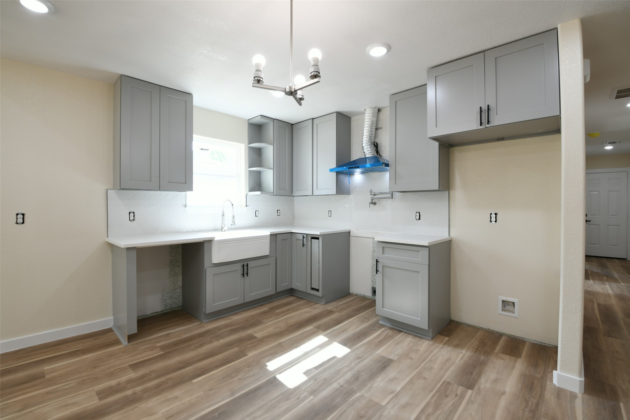 18715 Ratho Court Conroe, TX 77306 - Photo 4 of 29