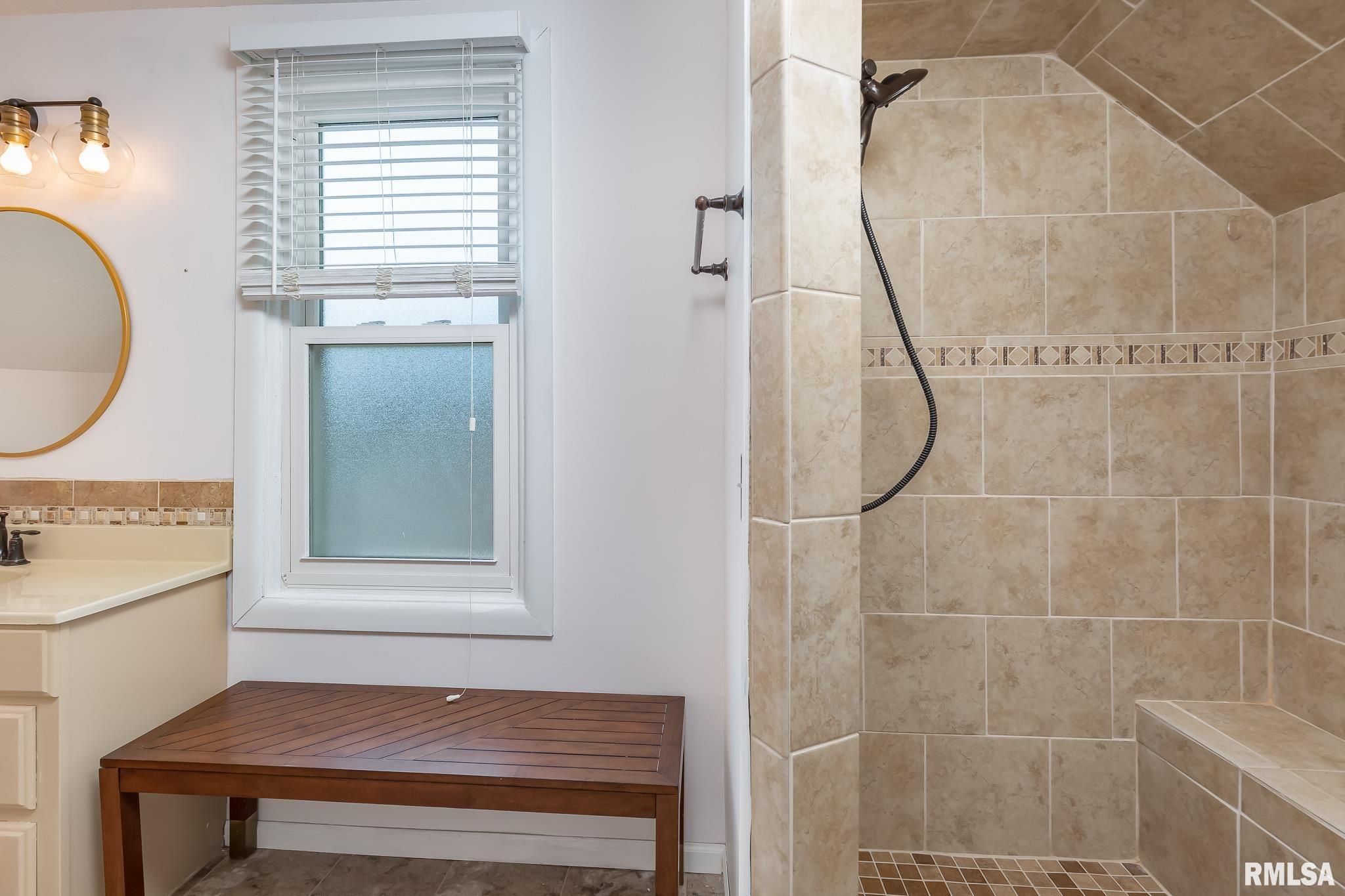 3403 Middle Road Davenport, IA 52803 - Photo 31 of 44 Gallery Image 31