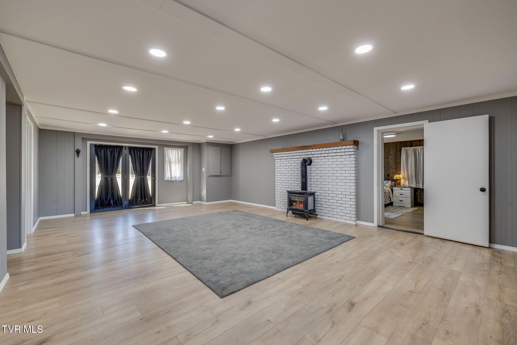 204 Luttrell Street Erwin, TN 37650 - Photo 34 of 59 31