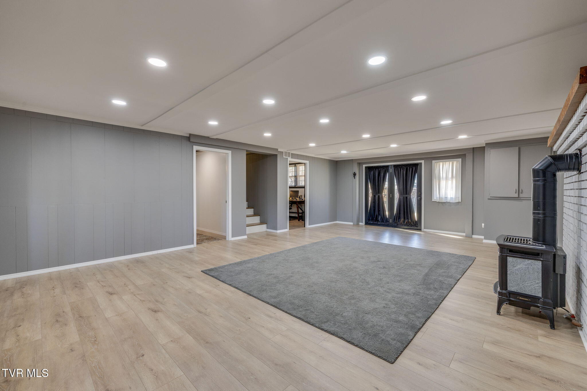 204 Luttrell Street Erwin, TN 37650 - Photo 35 of 59 32