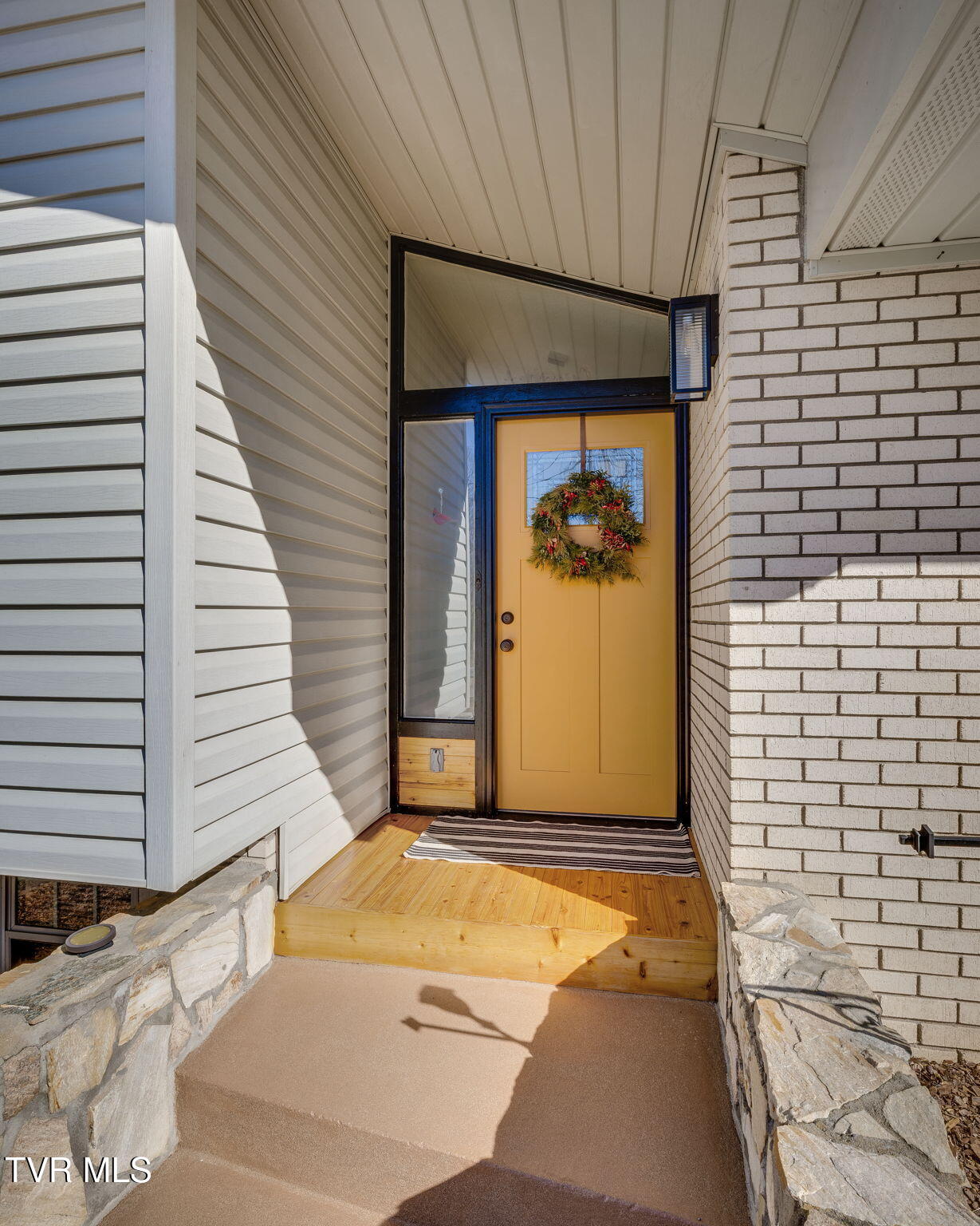 204 Luttrell Street Erwin, TN 37650 - Photo 4 of 59 4