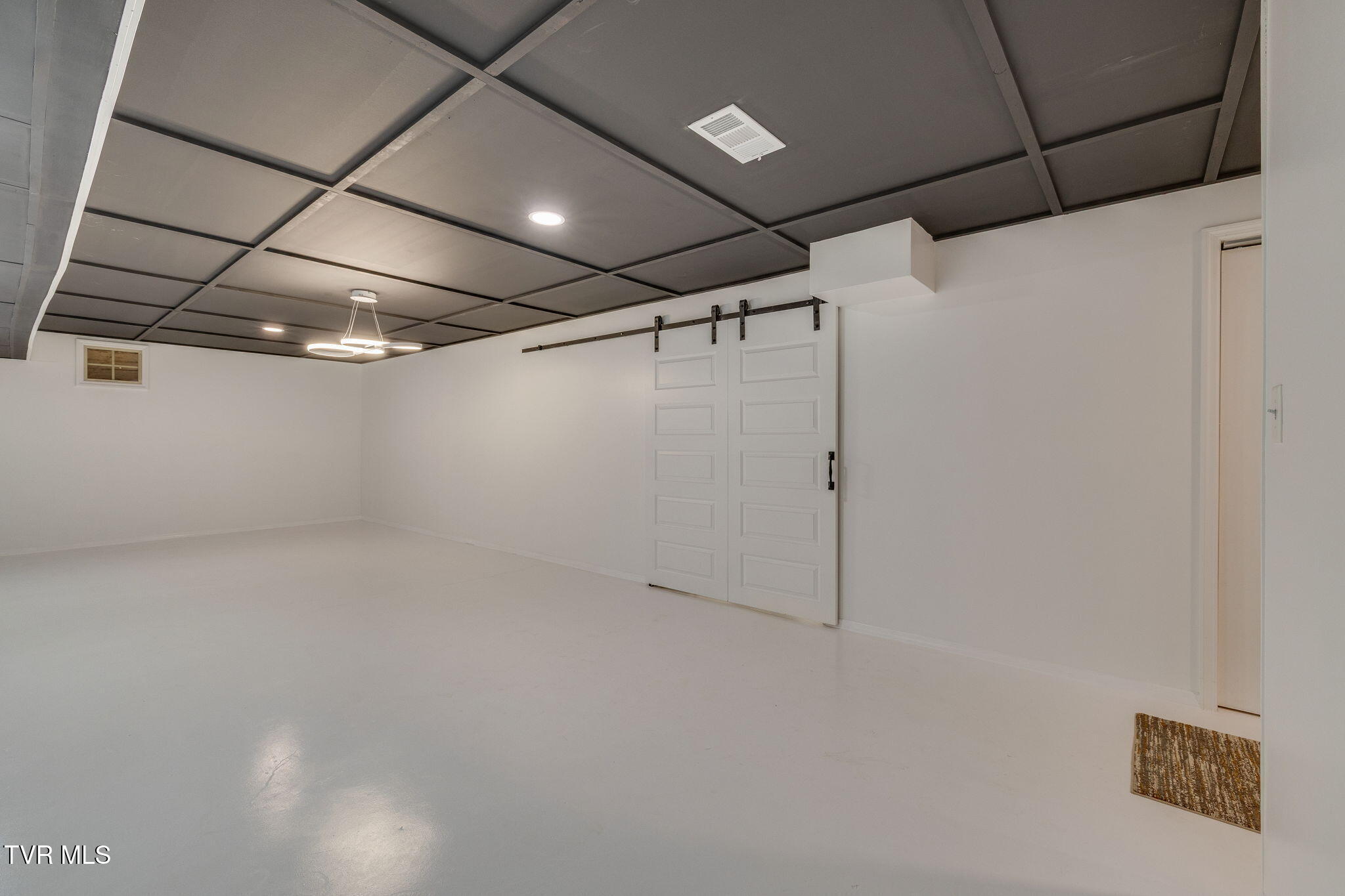 204 Luttrell Street Erwin, TN 37650 - Photo 47 of 59 44