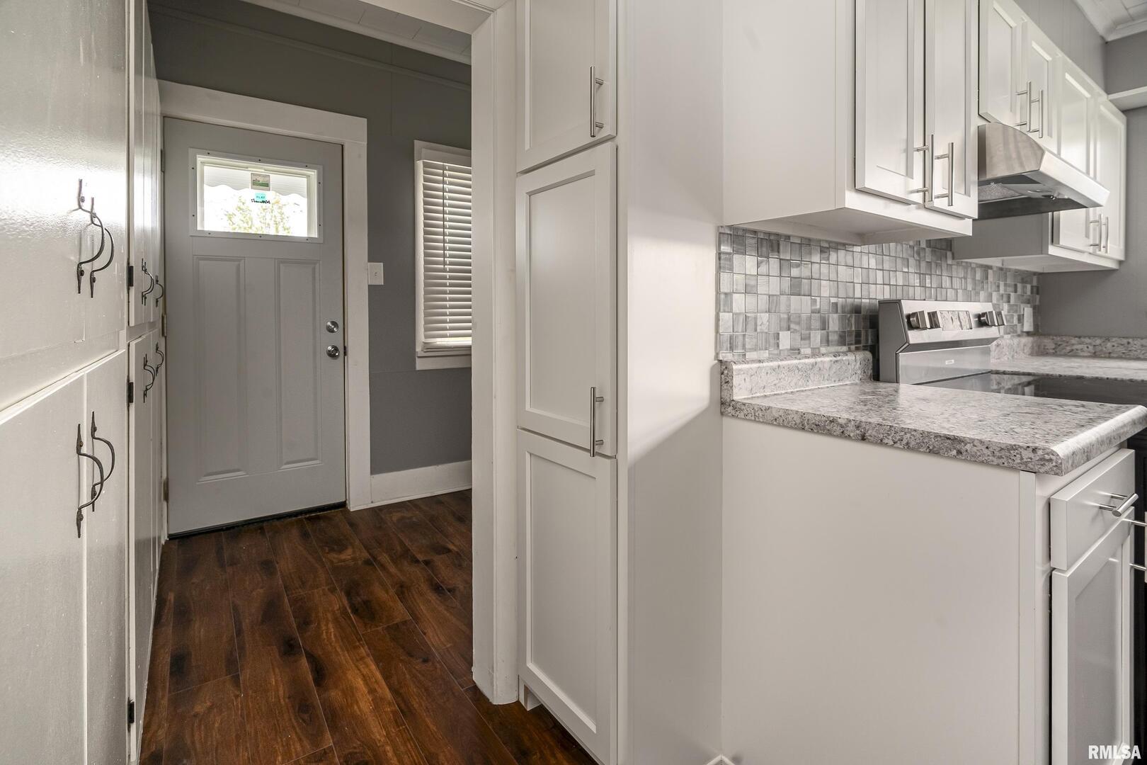 810 East Main Street West Frankfort, IL 62896 - Photo 14 of 35