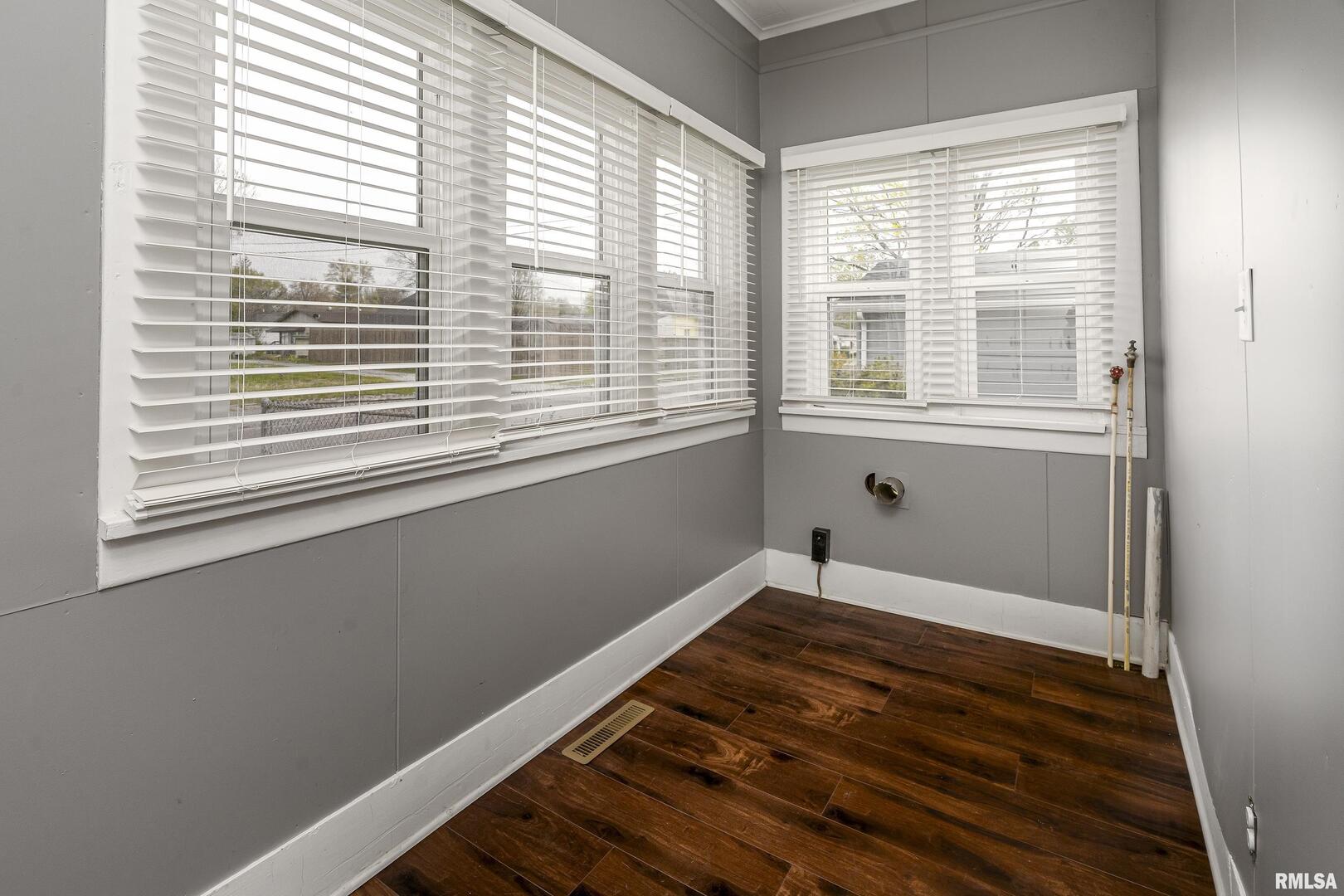 810 East Main Street West Frankfort, IL 62896 - Photo 15 of 35