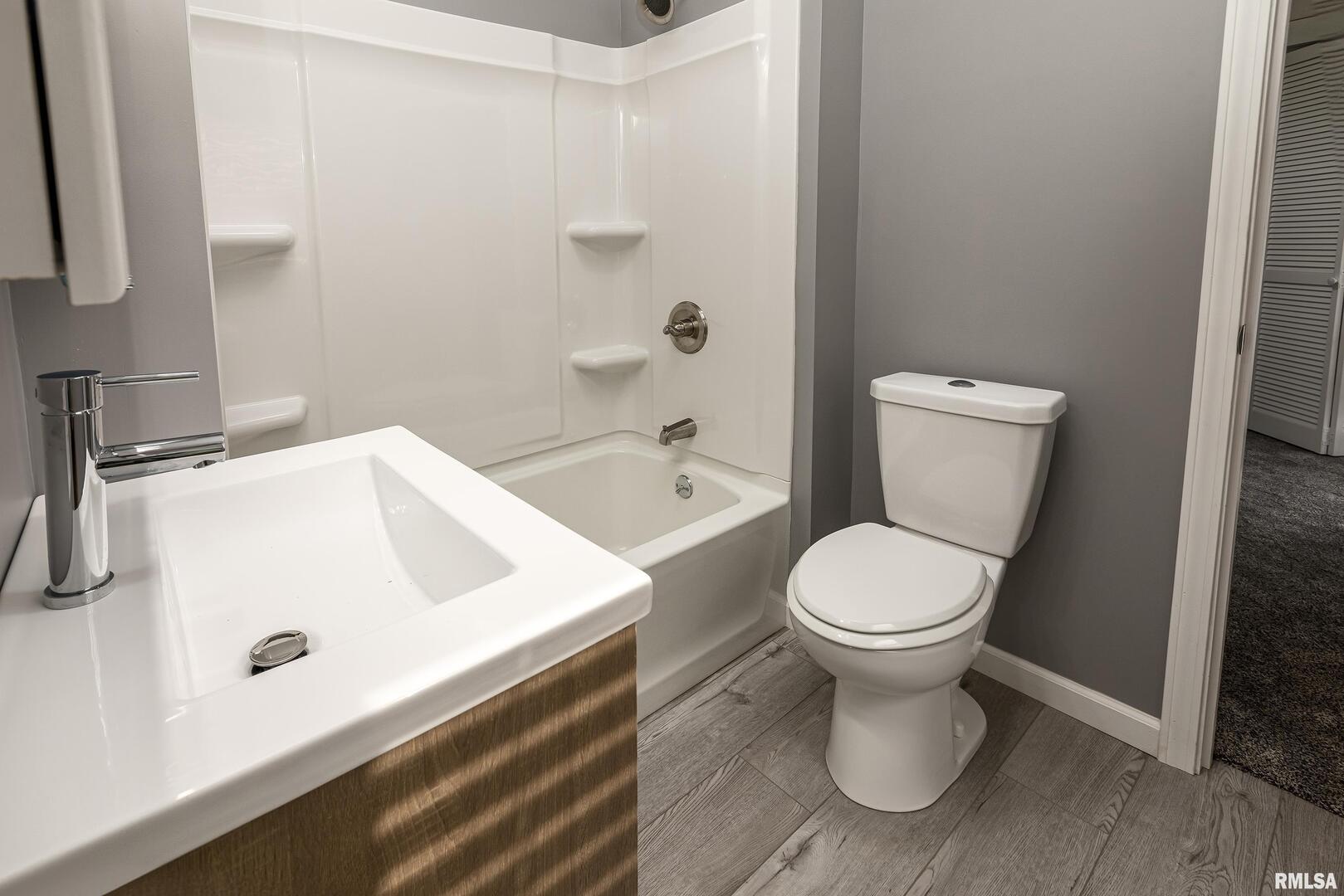 810 East Main Street West Frankfort, IL 62896 - Photo 20 of 35