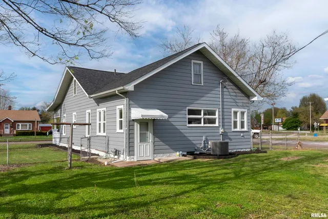 $149,000 | 810 East Main Street, West Frankfort, IL 62896