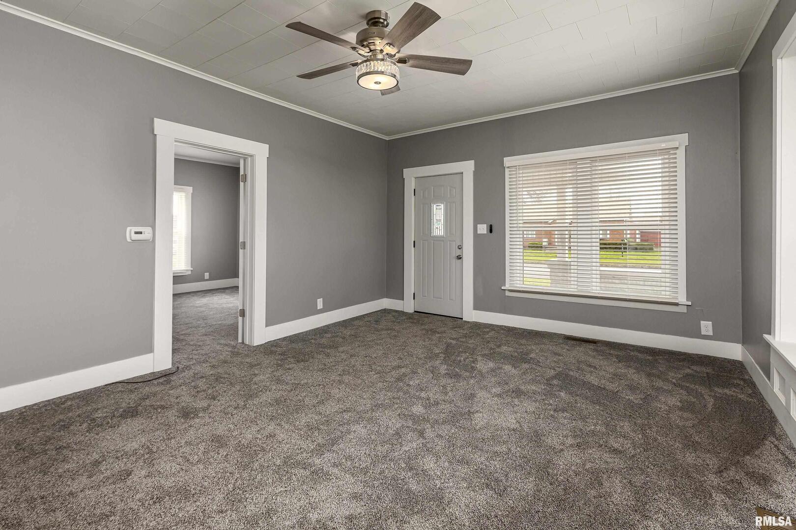 810 East Main Street West Frankfort, IL 62896 - Photo 5 of 35