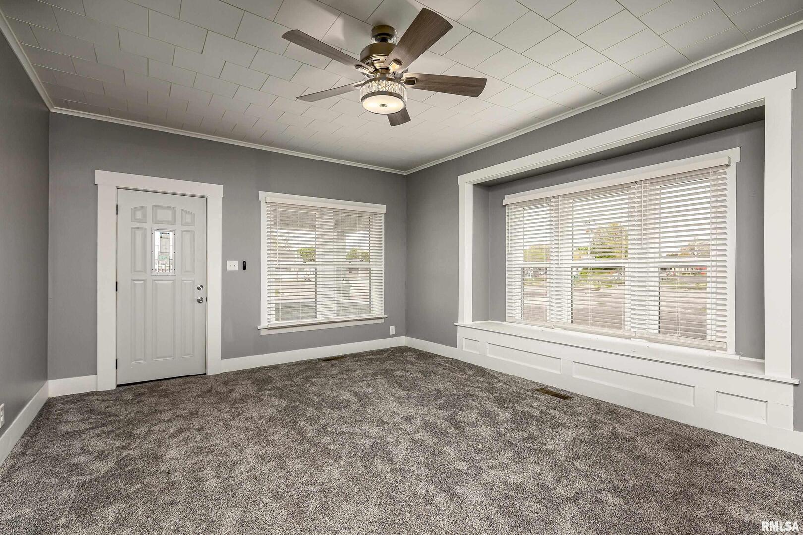 810 East Main Street West Frankfort, IL 62896 - Photo 6 of 35