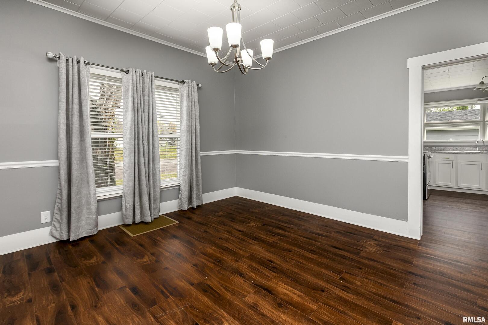 810 East Main Street West Frankfort, IL 62896 - Photo 9 of 35