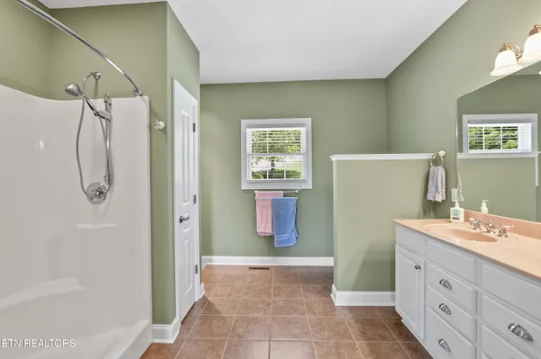 $859,000 | 111 Deer Run Point, La Follette, TN 37766