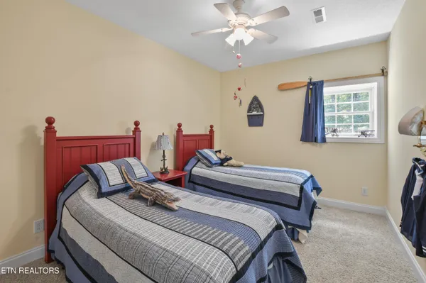 $859,000 | 111 Deer Run Point, La Follette, TN 37766