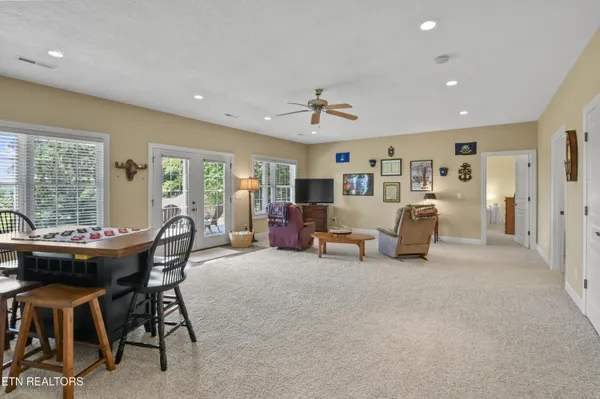 $859,000 | 111 Deer Run Point, La Follette, TN 37766