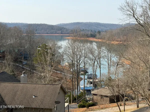 $859,000 | 111 Deer Run Point, La Follette, TN 37766