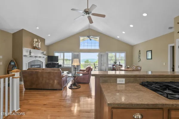 $859,000 | 111 Deer Run Point, La Follette, TN 37766