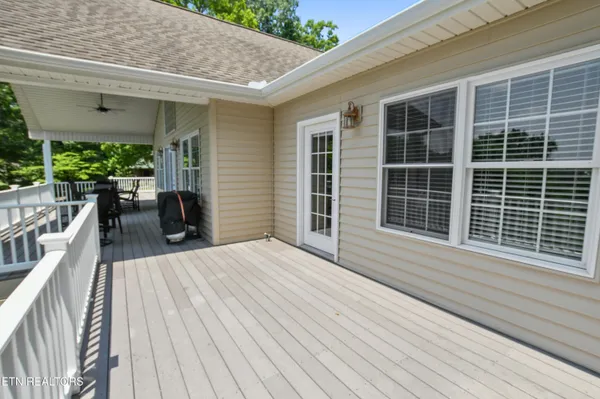 $859,000 | 111 Deer Run Point, La Follette, TN 37766