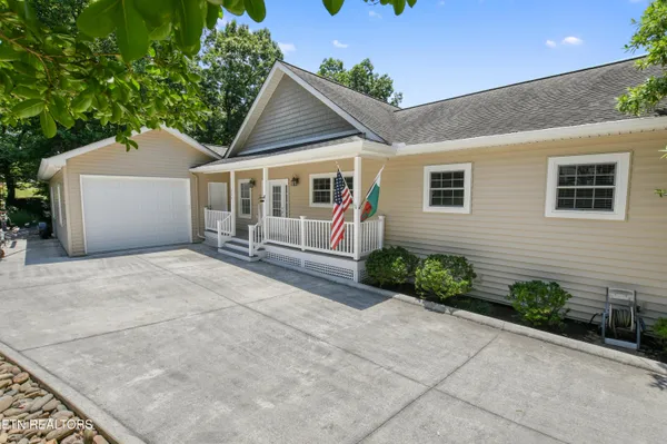 $859,000 | 111 Deer Run Point, La Follette, TN 37766