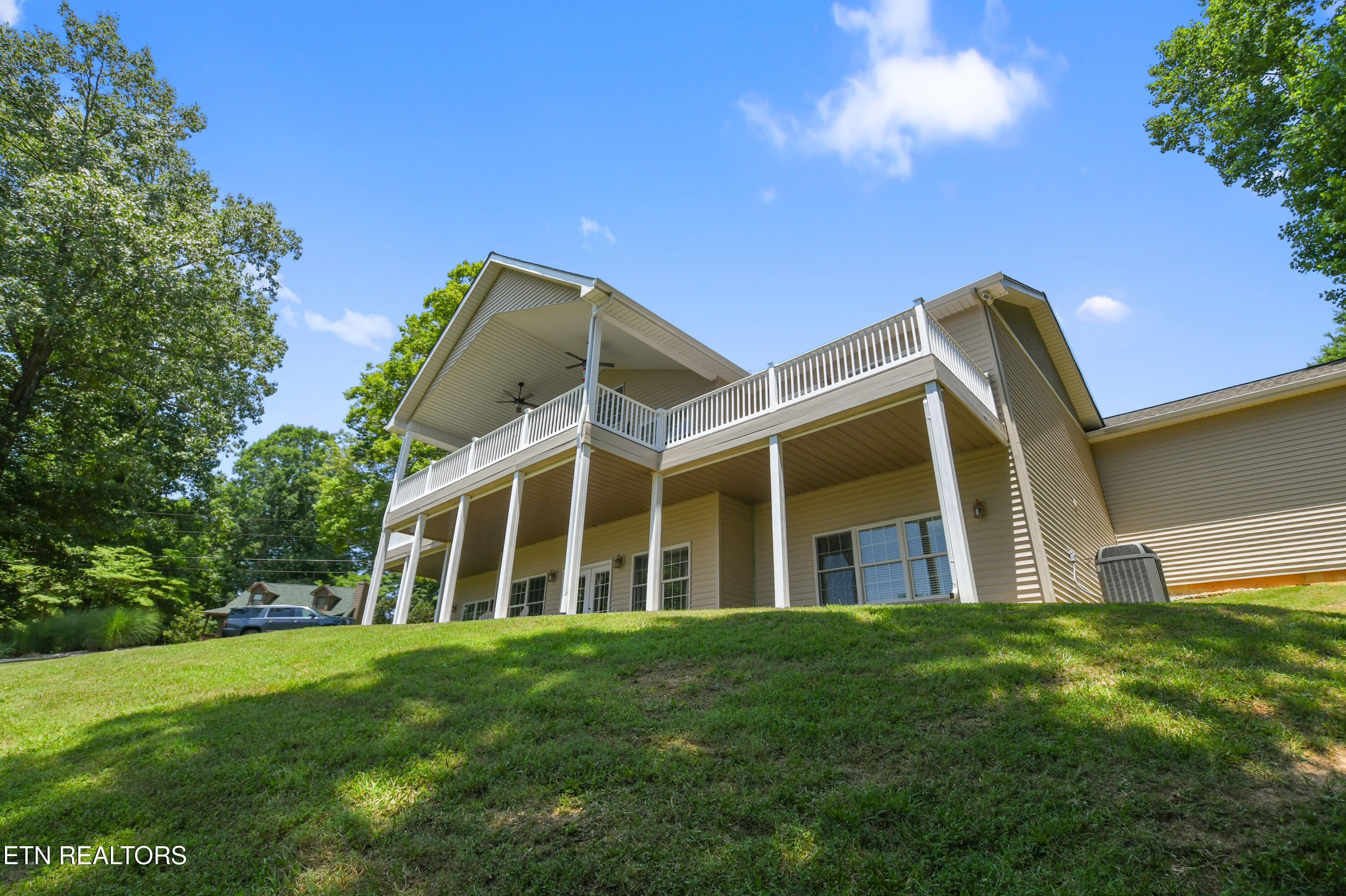 111 Deer Run Point La Follette, TN 37766 - Photo 34 of 48 DSC_1674