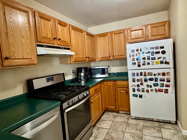 $235,000 | 616 Erin Drive, Champaign, IL 61822