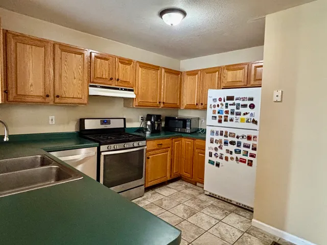 $235,000 | 616 Erin Drive, Champaign, IL 61822