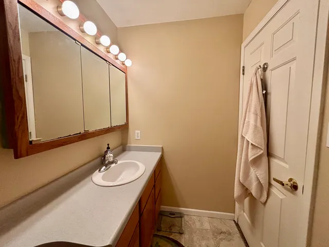 $235,000 | 616 Erin Drive, Champaign, IL 61822