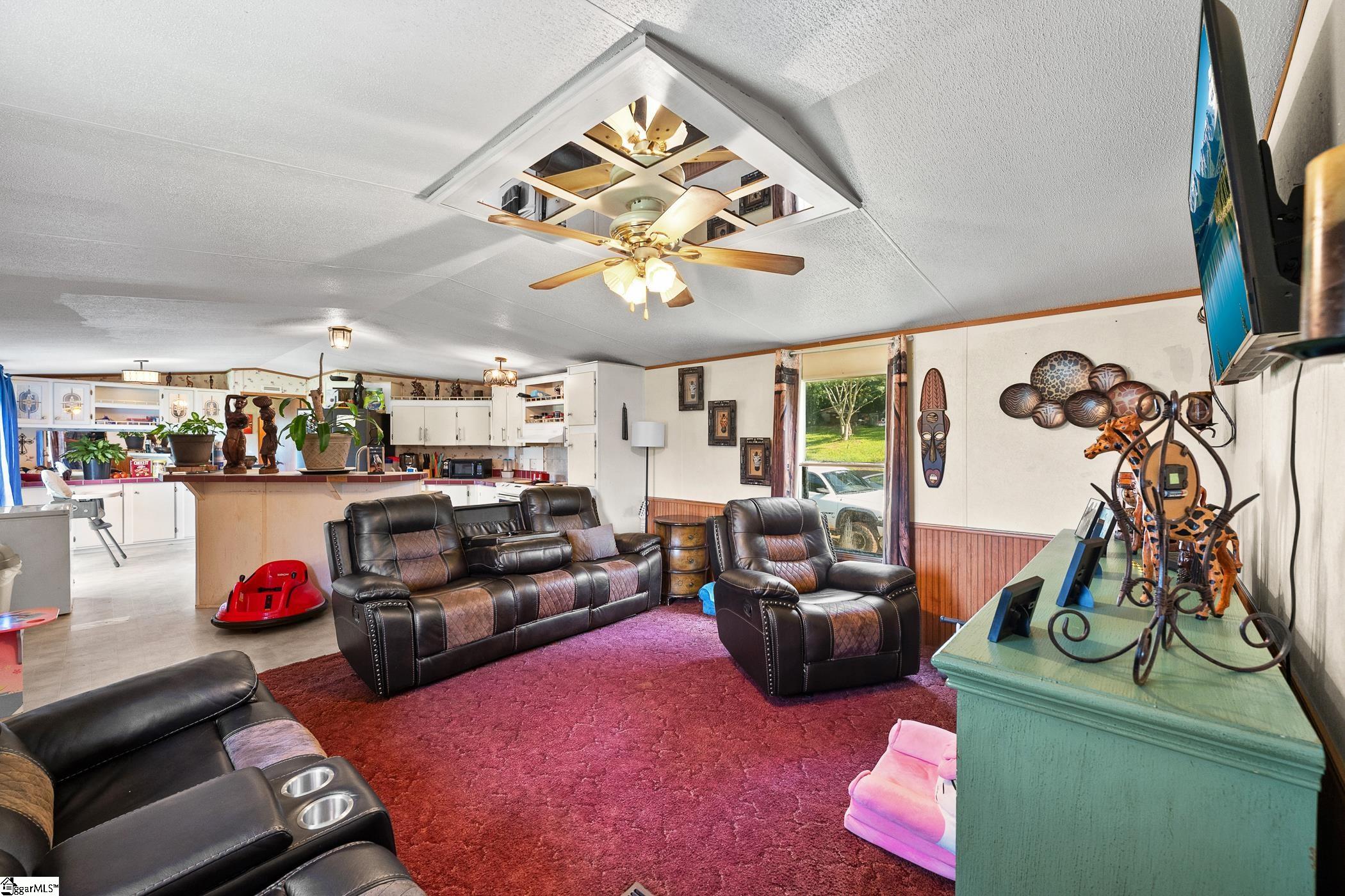 122 Lake Circle Road Marietta, SC 29661 - Photo 2 of 25 Gallery Image 2