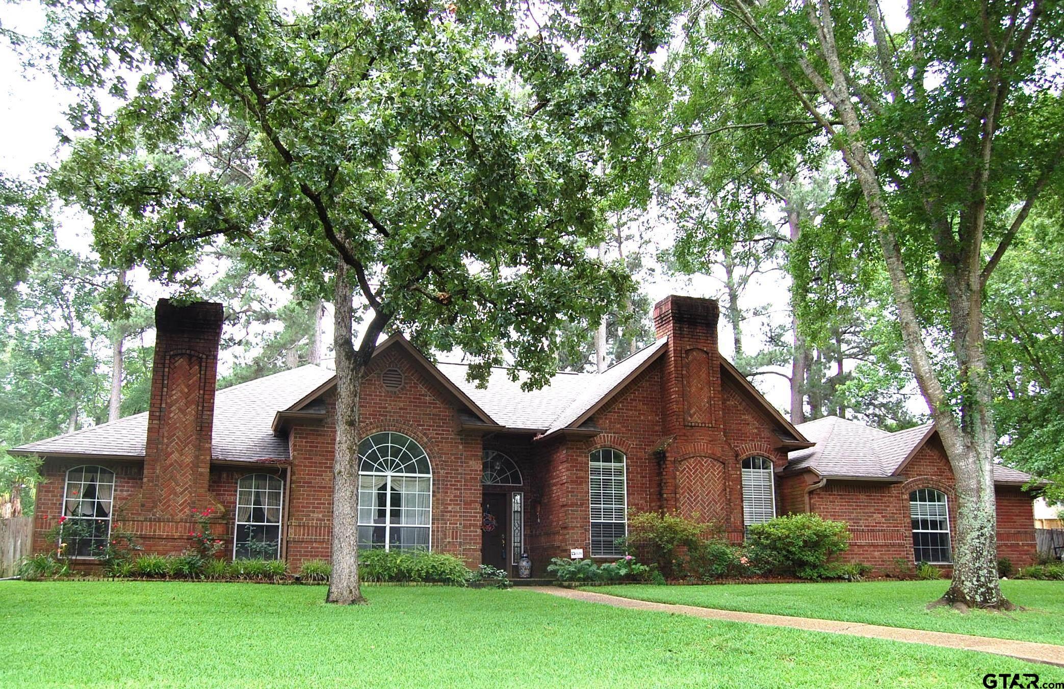 1683 Old Oak Drive Flint, TX 75762 - Photo 1 of 1 front view of a house with a yard