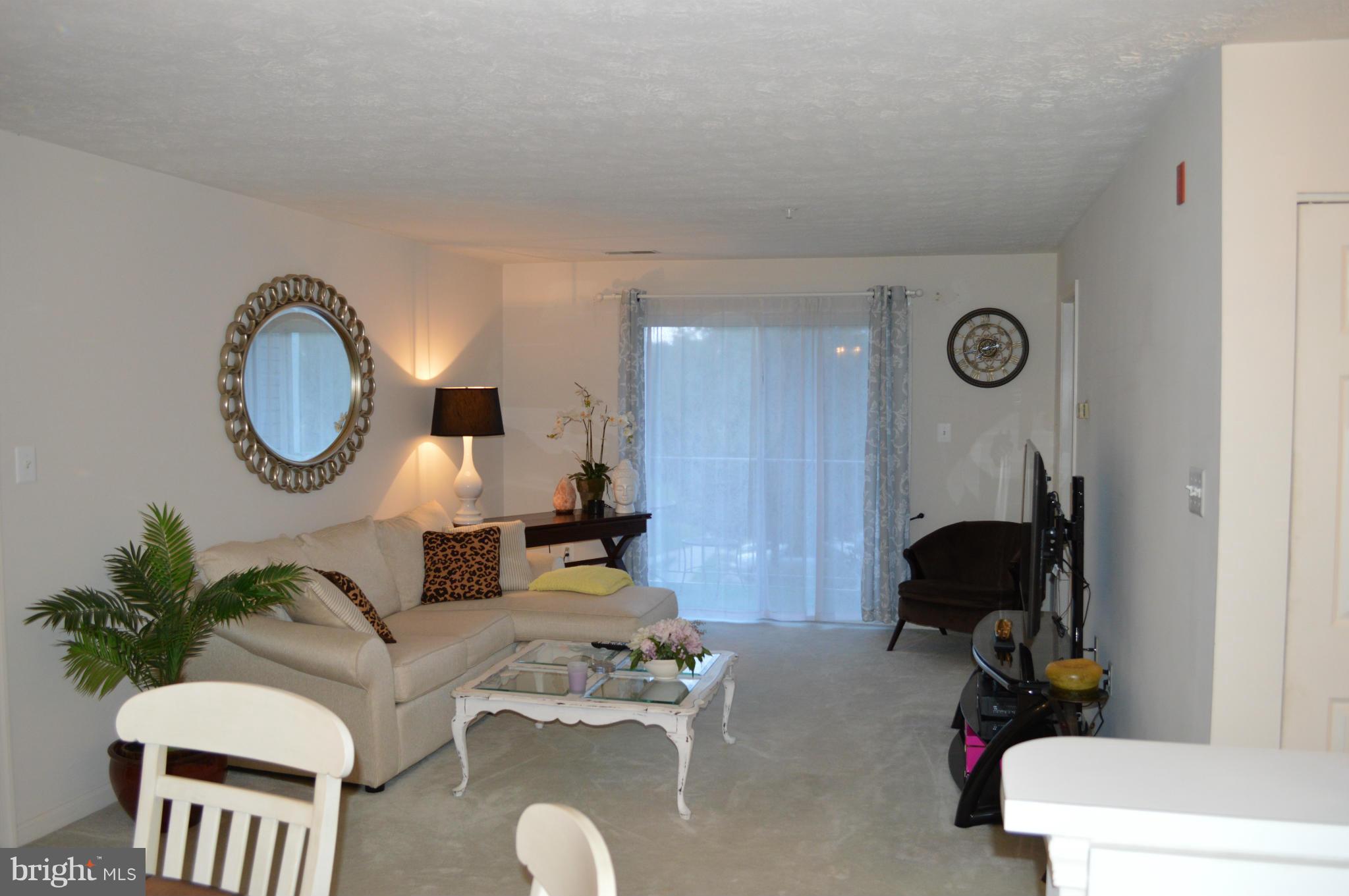 772 Kennington Road, Unit 772 Reisterstown, MD 21136 - Photo 7 of 11 Living Room
