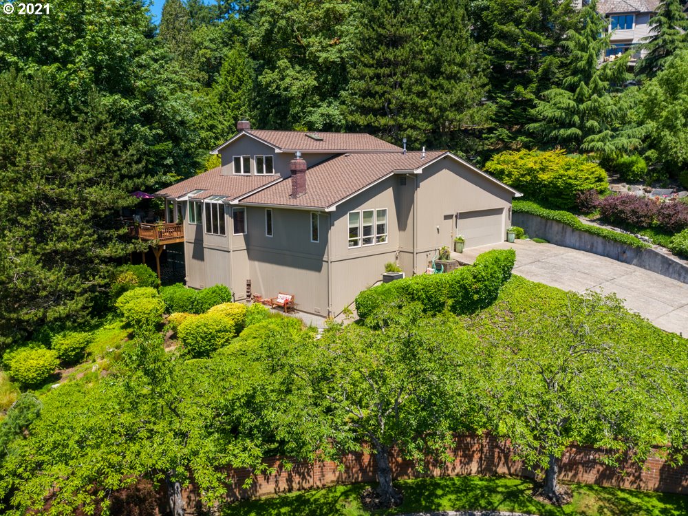 3466 Southwest Doschview Court Portland, OR 97239 - Photo 2 of 30