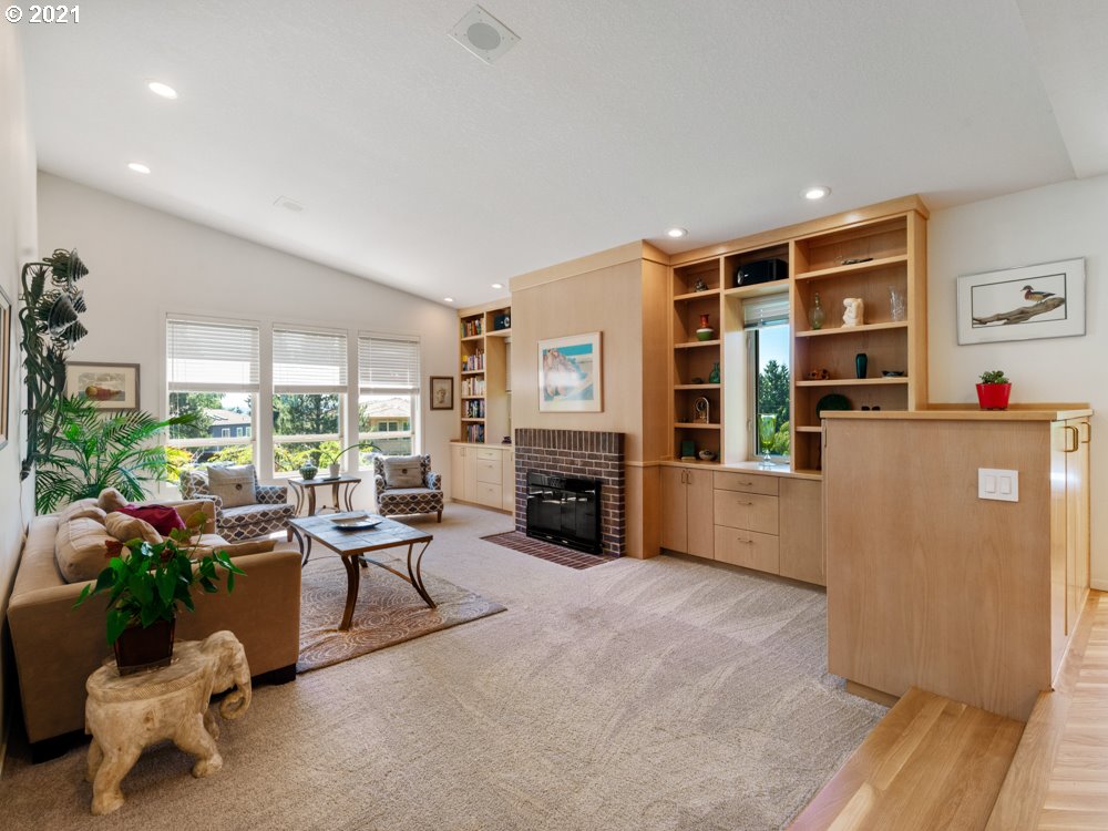 3466 Southwest Doschview Court Portland, OR 97239 - Photo 18 of 30