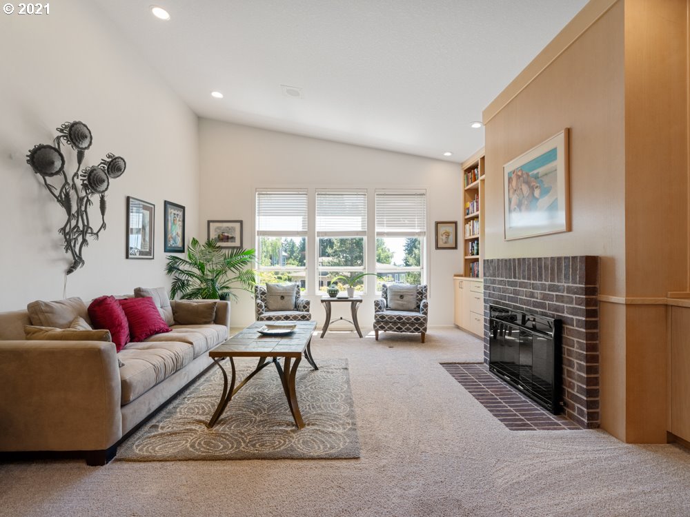 3466 Southwest Doschview Court Portland, OR 97239 - Photo 19 of 30