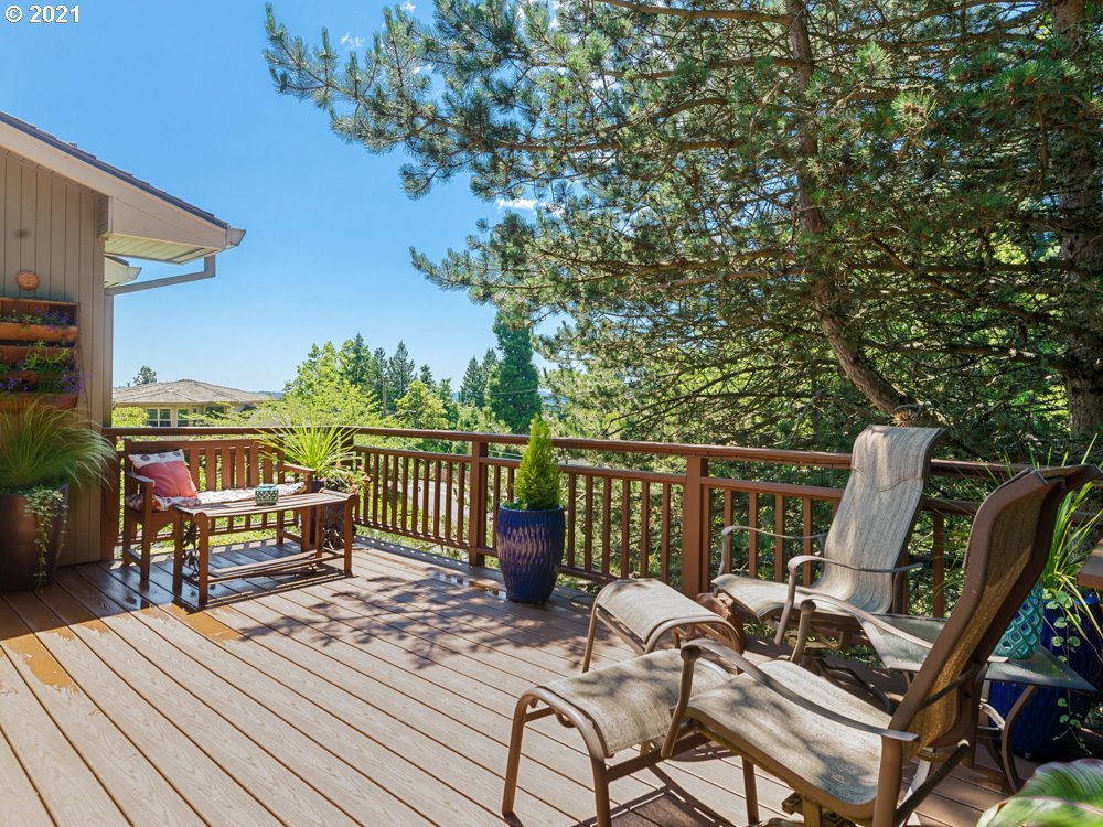 3466 Southwest Doschview Court Portland, OR 97239 - Photo 27 of 30