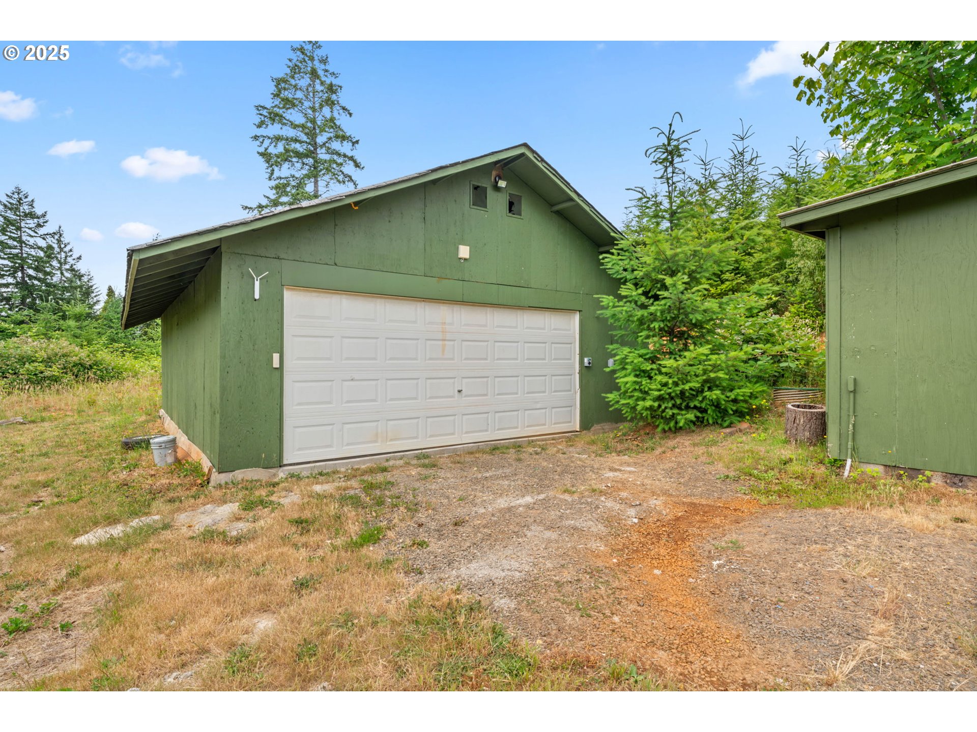 90245 Sheffler Road Elmira, OR 97437 - Photo 15 of 33 a front view of house with yard