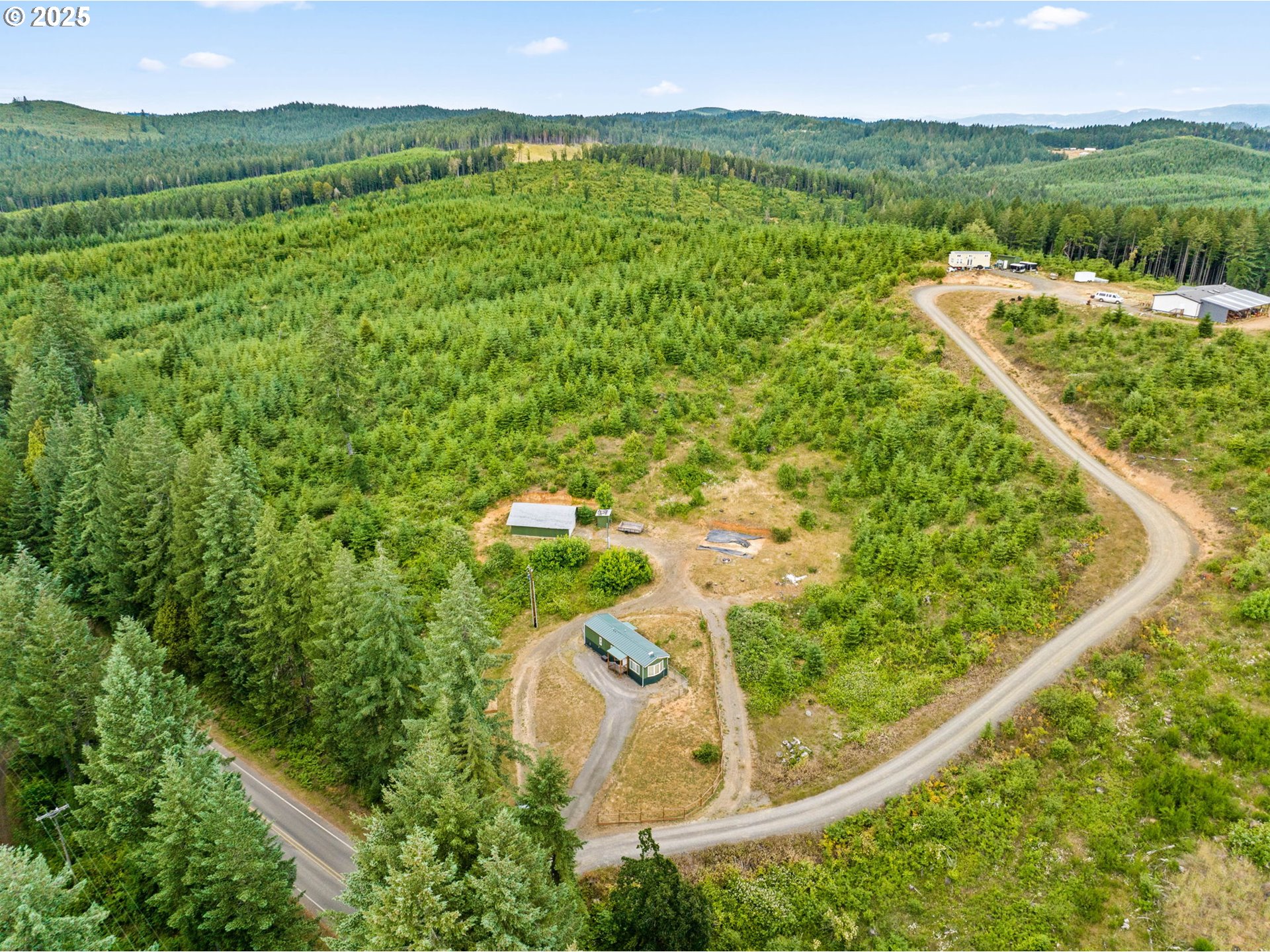 90245 Sheffler Road Elmira, OR 97437 - Photo 30 of 33 a view of a lake from a balcony