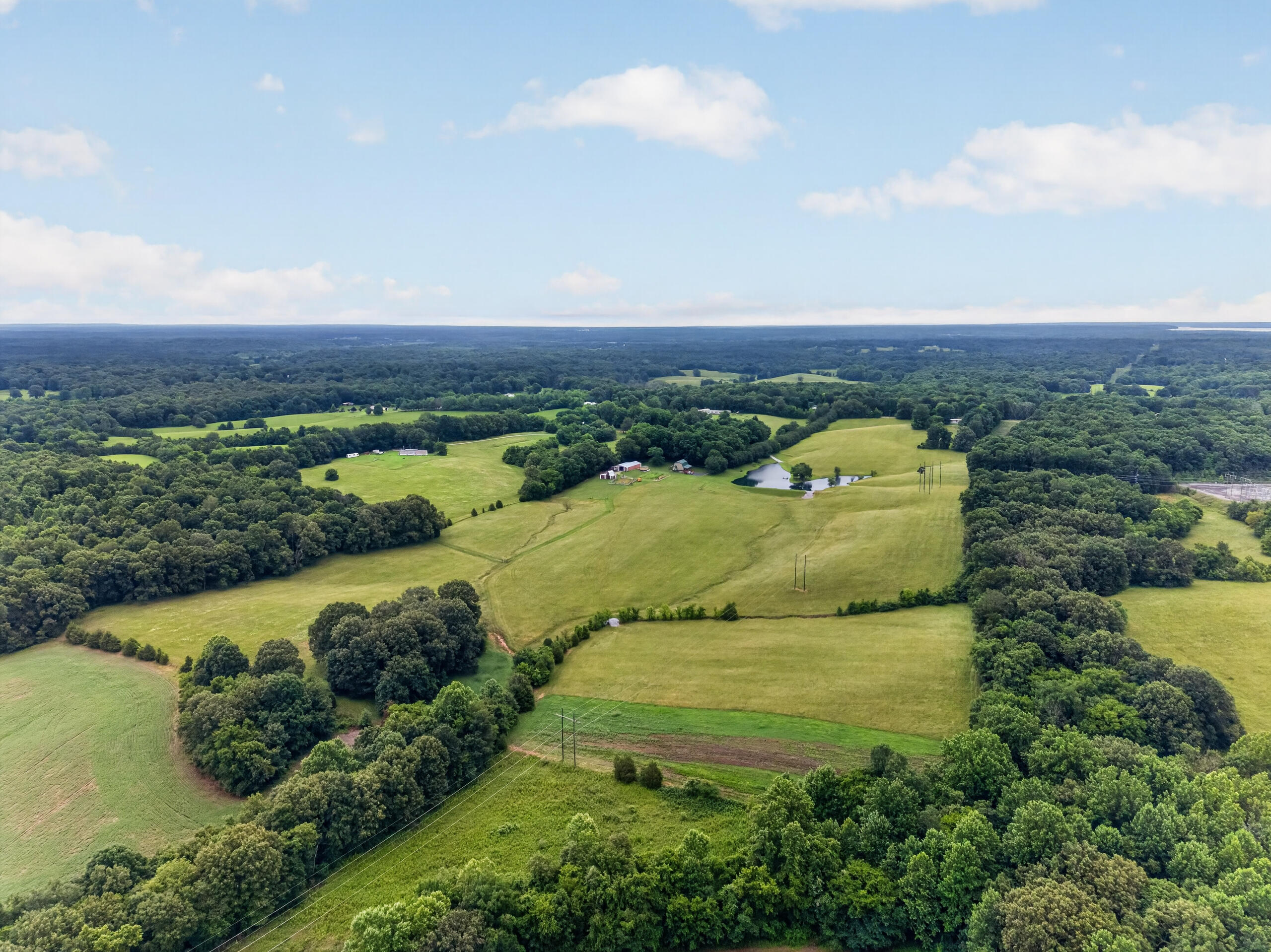 848 Paradise Road Grand Rivers, KY 42045 - Photo 19 of 75 DJI_20260612110334_0405_D