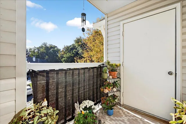 $310,000 | 2011 North Highway 17, Unit 1100I, Mount Pleasant, SC 29466