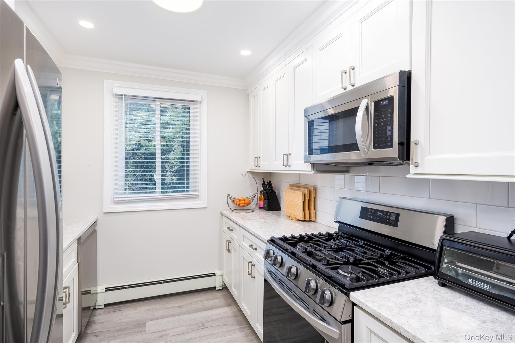 200 Merrick Road, Unit F Amityville, NY 11701 - Photo 3 of 32