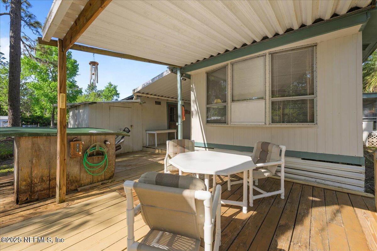 208 High Ridge Road Satsuma, FL 32189 - Photo 9 of 22 Rear Deck