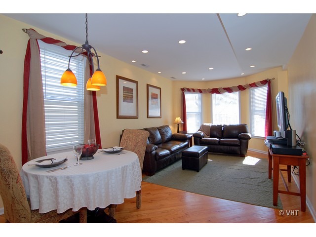 2470 West Cullom Avenue Chicago, IL 60618 - Photo 2 of 13