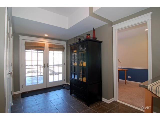 2470 West Cullom Avenue Chicago, IL 60618 - Photo 4 of 13