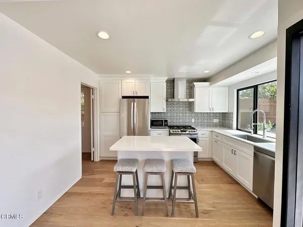 $6,200 | 1138 Bonita Court, Ventura, CA 93001