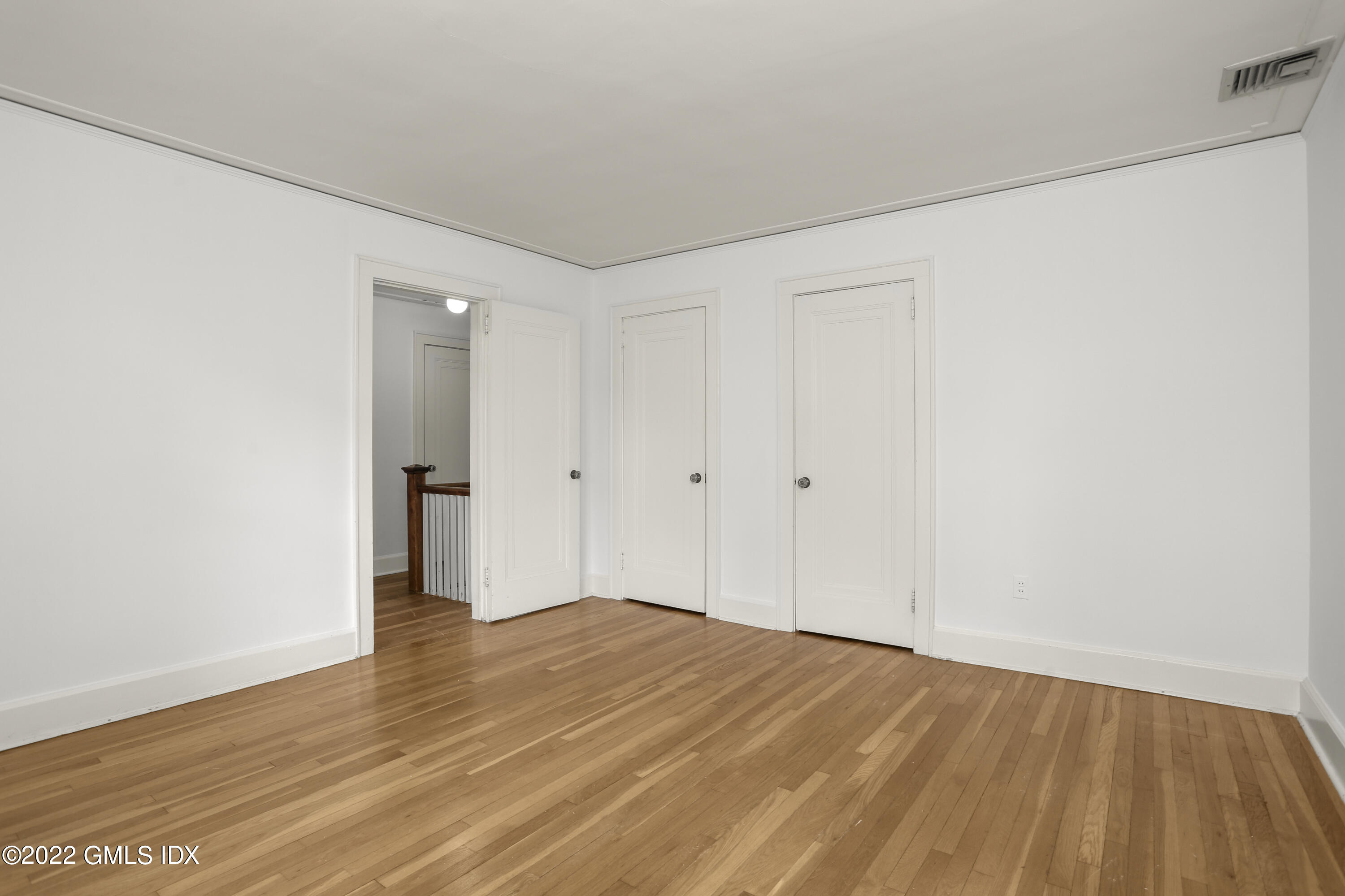 27 Spring Street Riverside, CT 06878 - Photo 15 of 26 15