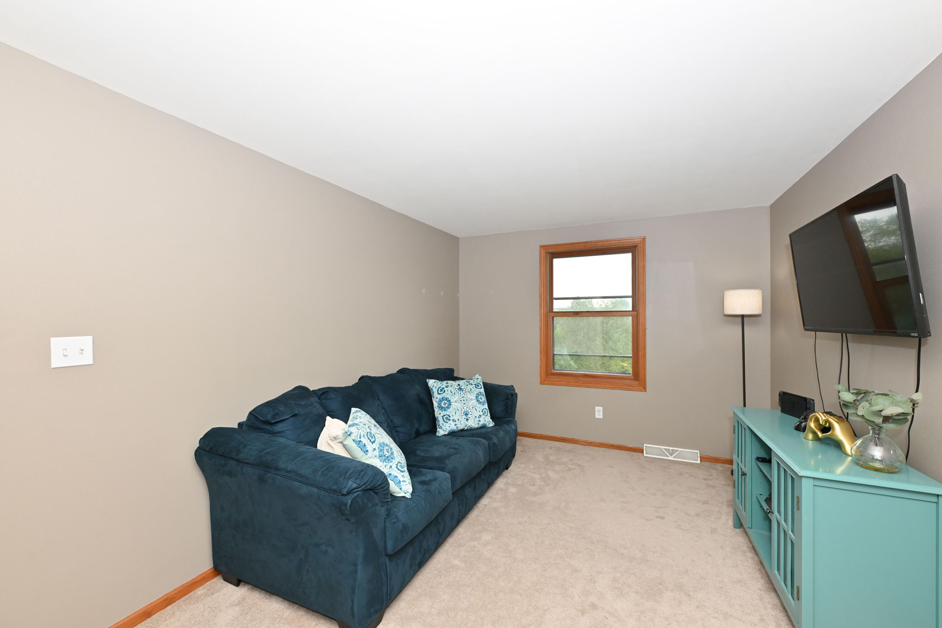 118 McKenzie Road Mukwonago, WI 53149 - Photo 26 of 36 Loft