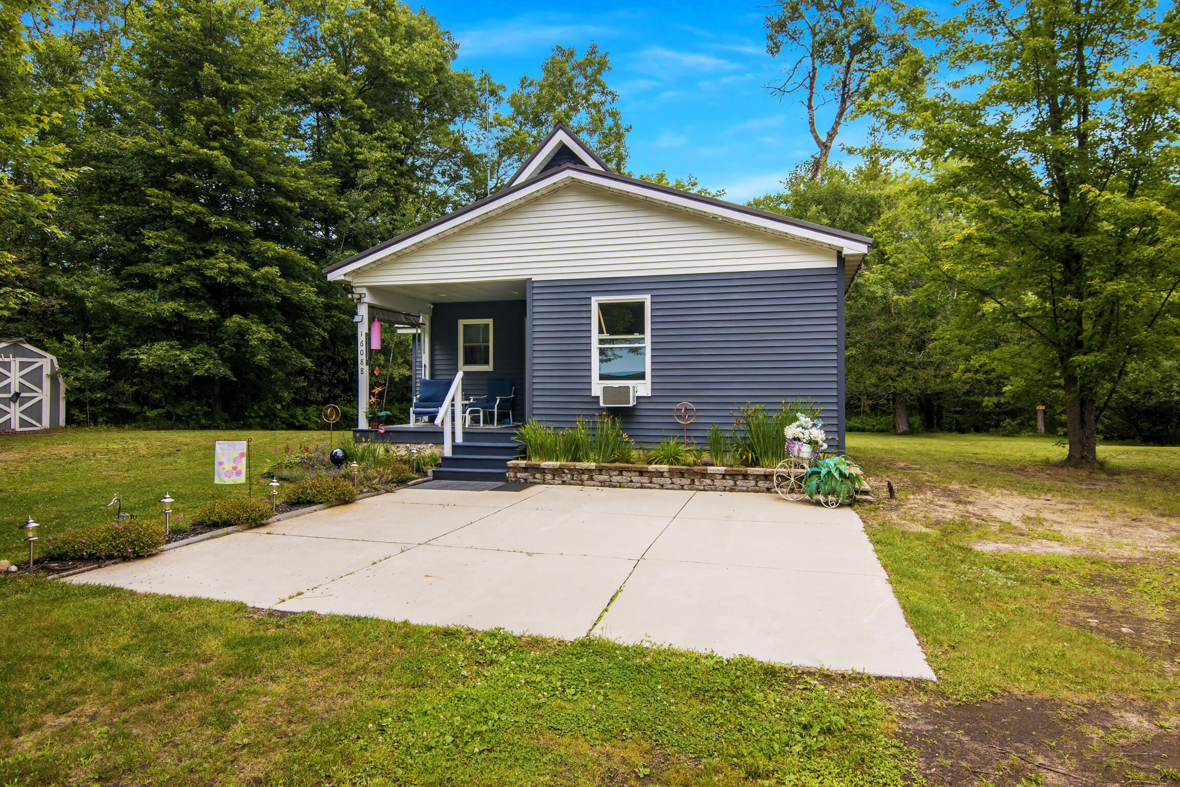 16088 Bentley Road Thompsonville, MI 49683 - Photo 3 of 20 5